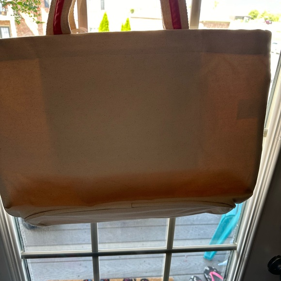 NWT Splash and Stash water resistant bag 💦 💧 - Picture 2 of 4